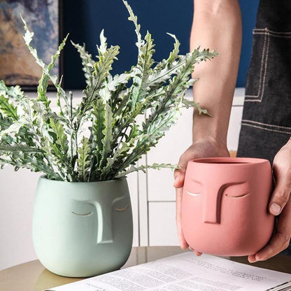 Jardinière abstraite en céramique pour visage endormi