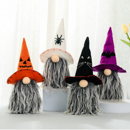 Gnome de chapeau de cape d'Halloween